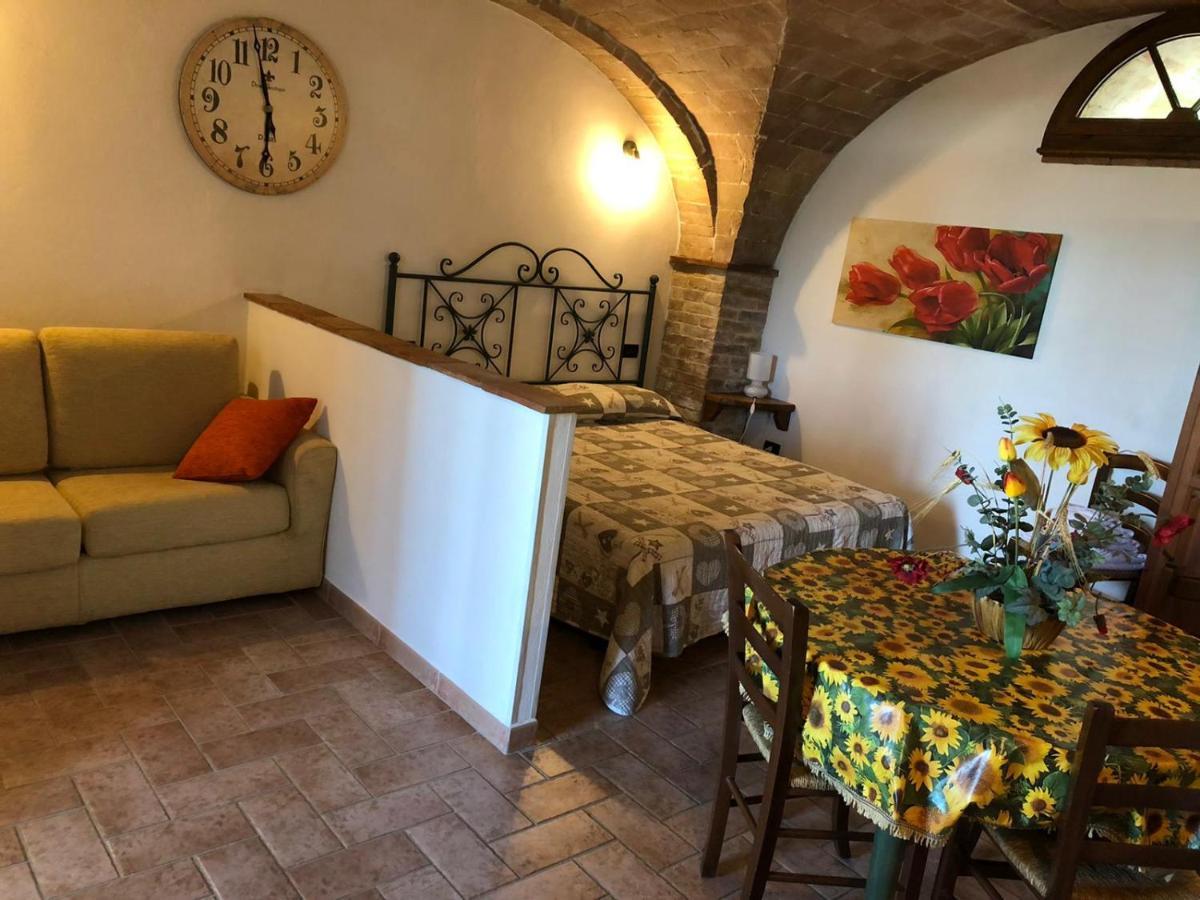Agriturismo Casale Giulia Volterra Exterior foto